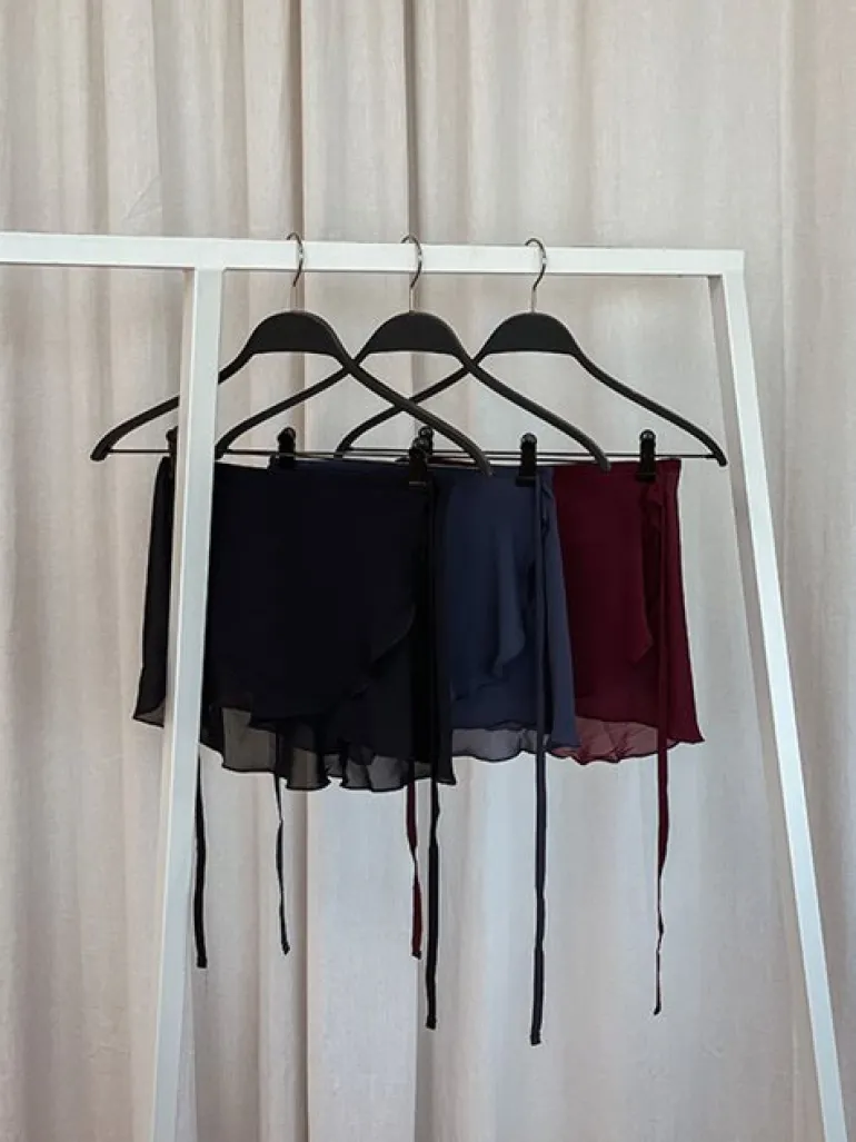 Bordeaux wrap georgette skirt fra Bloch