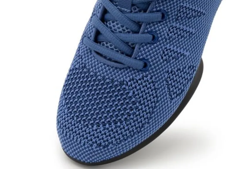 Mellem blå dansesneaker i åndbar strik til damer - Suny