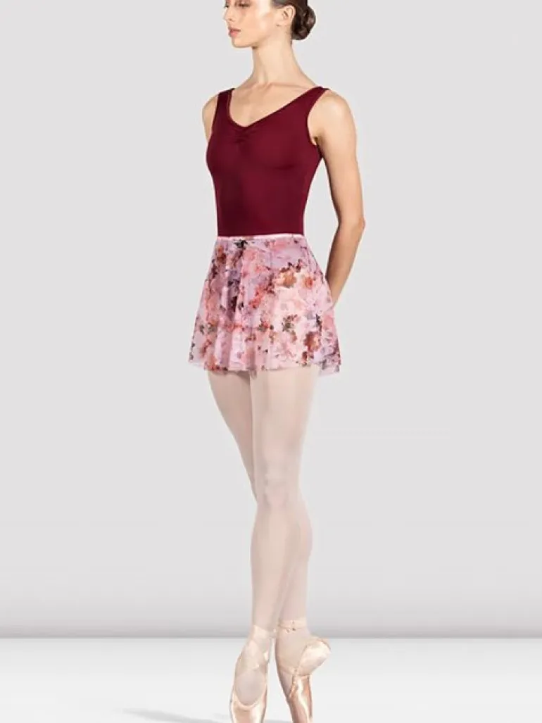 Pull on skørt med smukt rødlig print af blomster fra Bloch