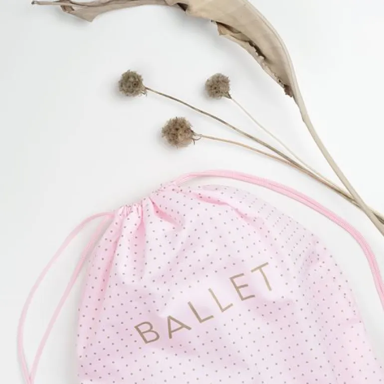 Rosa balletpose